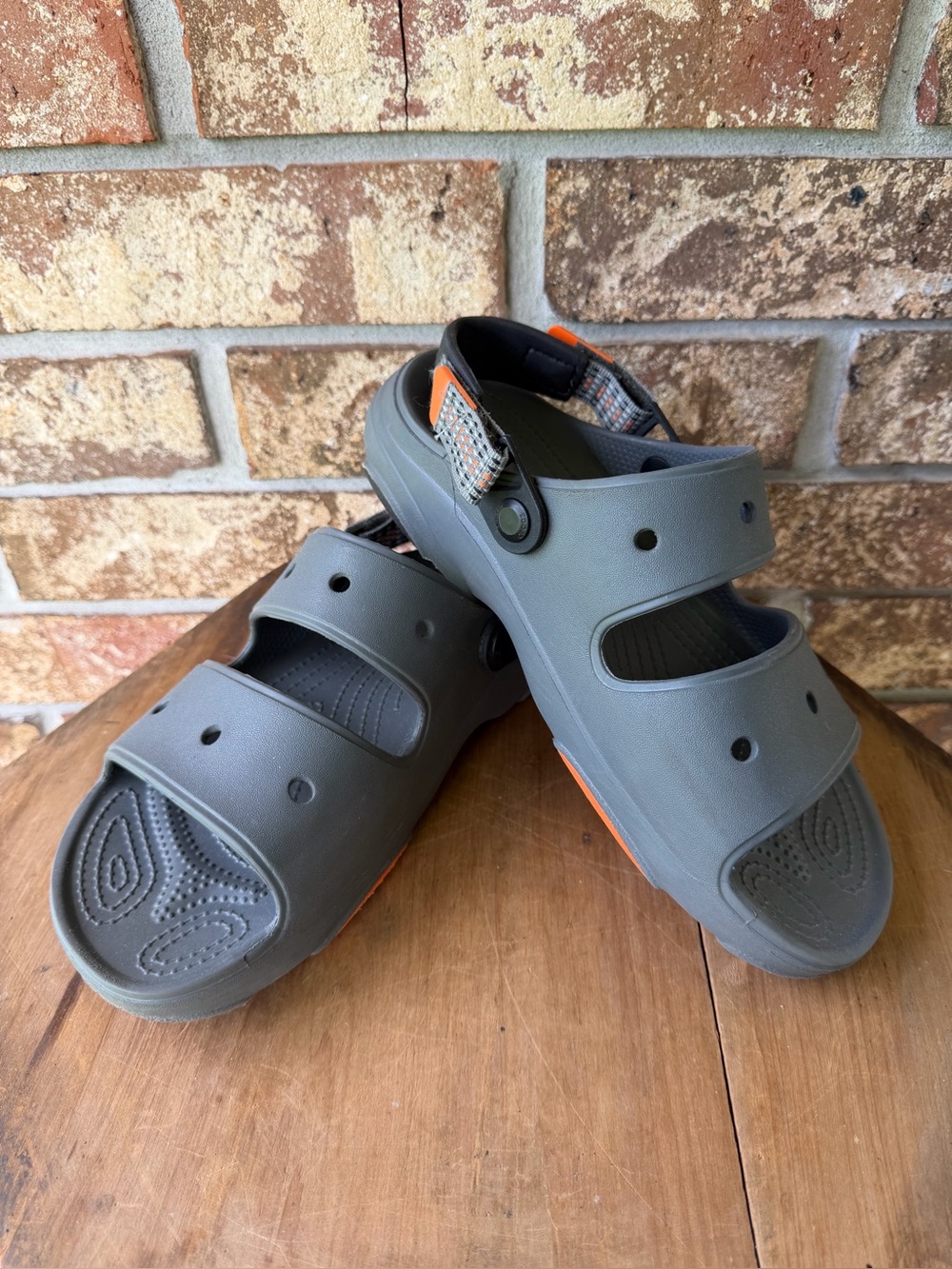 Croc’s Classic All-Terrain Sandal Women’s Size Men’s 8 Women’s 10 Very Good